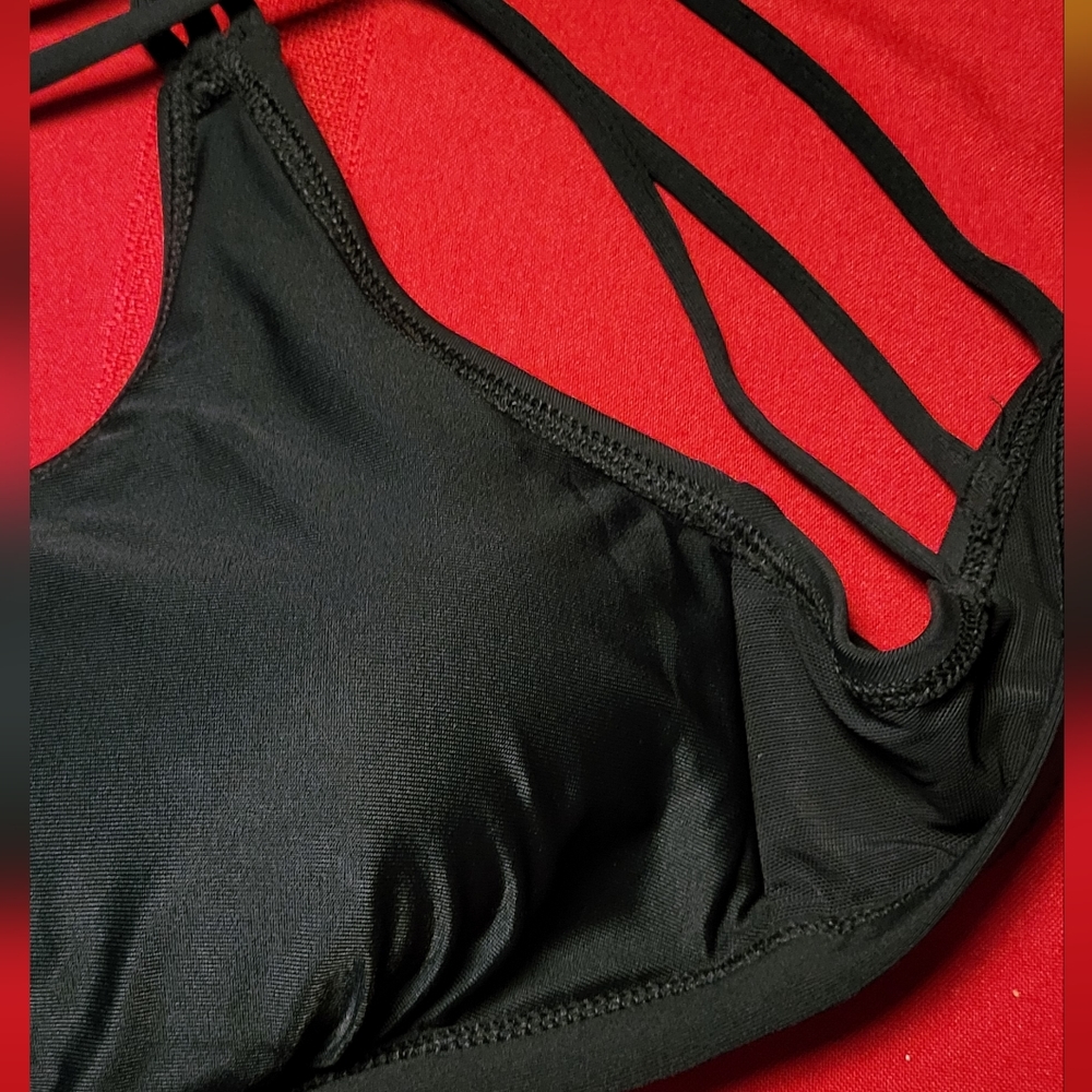 CALIA Ruffle bikini top - Picture 8 of 8